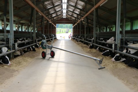 B08 DA Fahrgestell Elektro Güllemixer